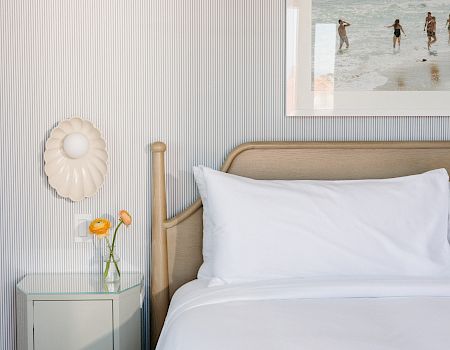 Bay Shores Peninsula Hotel